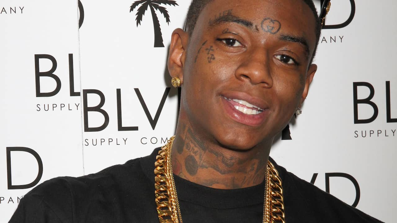 Очки soulja boy. Soulja boy в молодости. Soulja перевод. Soulja boy рэпер. Soulja boy 2022.