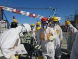 Bij de geplaagde kerncentrale Fukushima in Japan is zeer hoge radioactieve straling gemeten bij een tank met radioactief water. 
