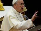 Paus Franciscus heeft zaterdag de wereldleiders opnieuw opgeroepen militaire acties tegen Syrië te vermijden.