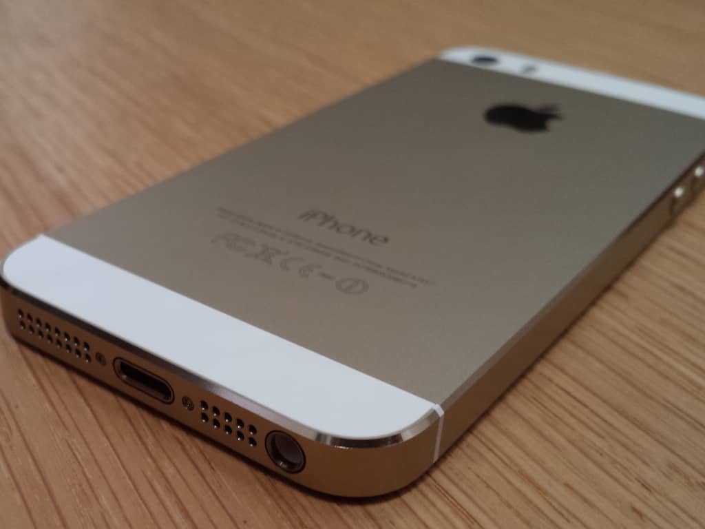 paar fusie B olie Hands-on: kleurrijke iPhone 5C en vingerscannende iPhone 5S | Reviews |  NU.nl