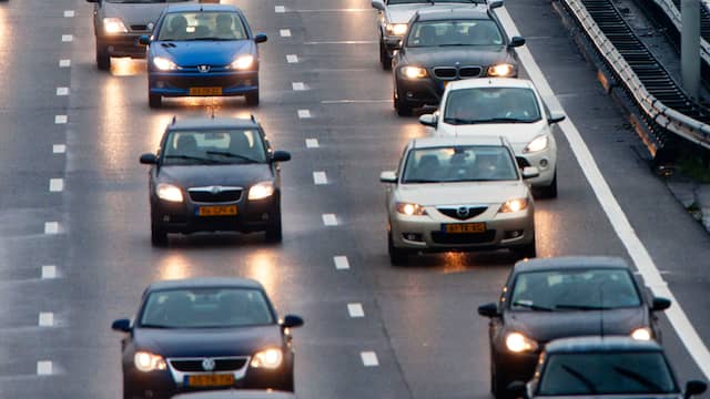 A20 bij Schiedam deels dicht na ongeval. A20 bij Schiedam deels dicht na ongeval.