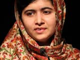 Een portret van Malala Yousafzai heeft tijdens een veiling in veilinghuis Christie's in New York 102.500 dollar (74.700 euro) opgebracht. 