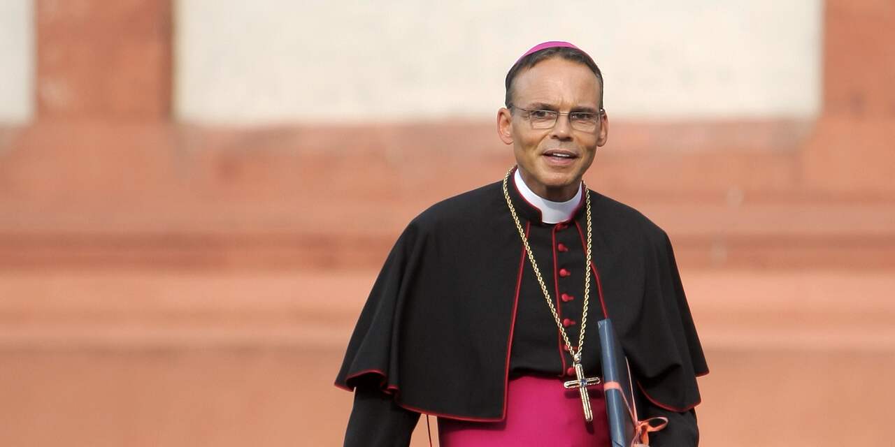 'Pronkbisschop' hoeft Duits bisdom niet te betalen