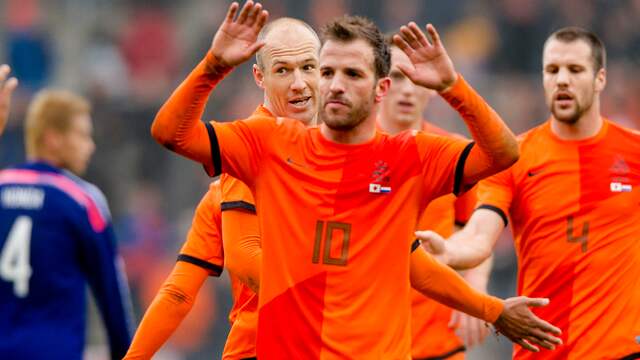 Van der Vaart alsnog toegevoegd aan selectie Nederlands ...