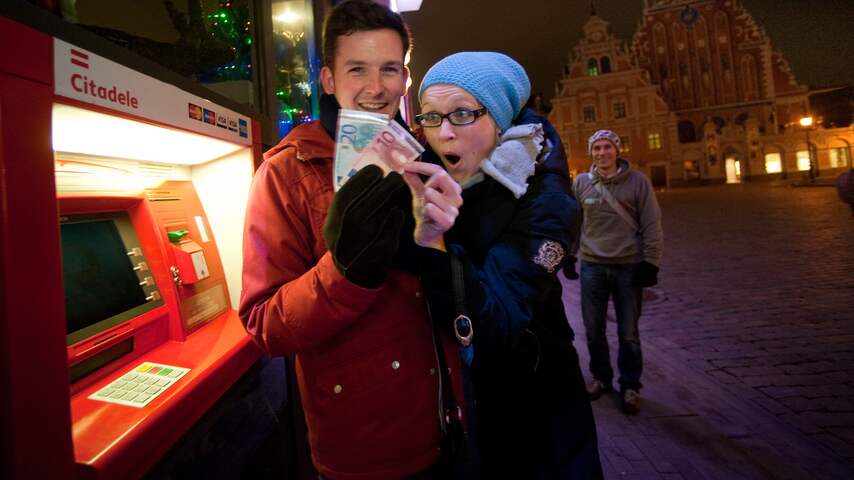 Letland treedt officieel toe tot eurozone