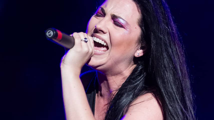 Evanescence-zangeres Amy Lee bevallen van zoontje Jack Lion