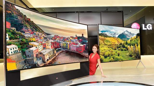 LG 105 Curved Oled en UB 9800