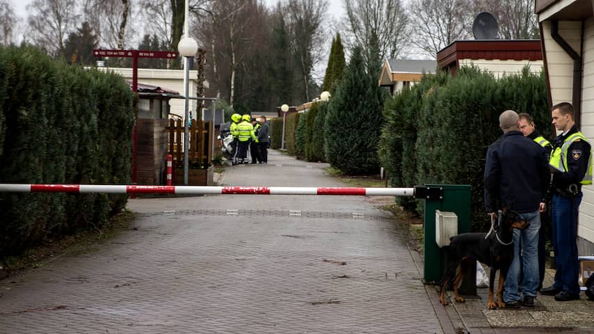 Politie valt bungalowpark Putten binnen