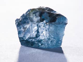 Blauwe diamant brengt 45 miljoen euro op bij veiling