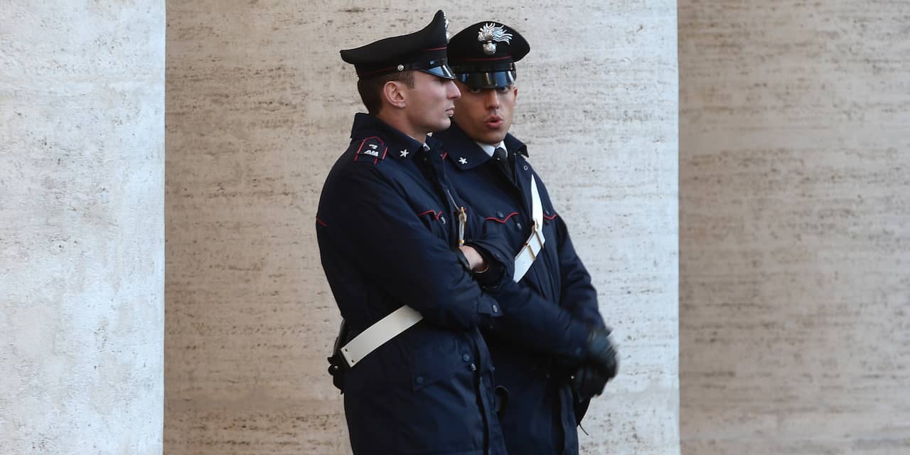 Meer dan honderd vermeende maffialeden opgepakt in Italië
