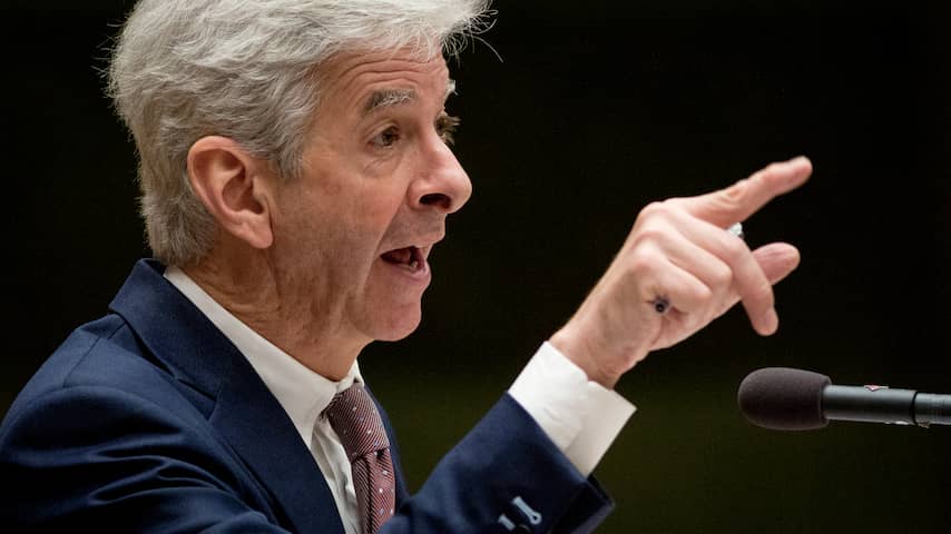 Debat rond ophef Plasterk