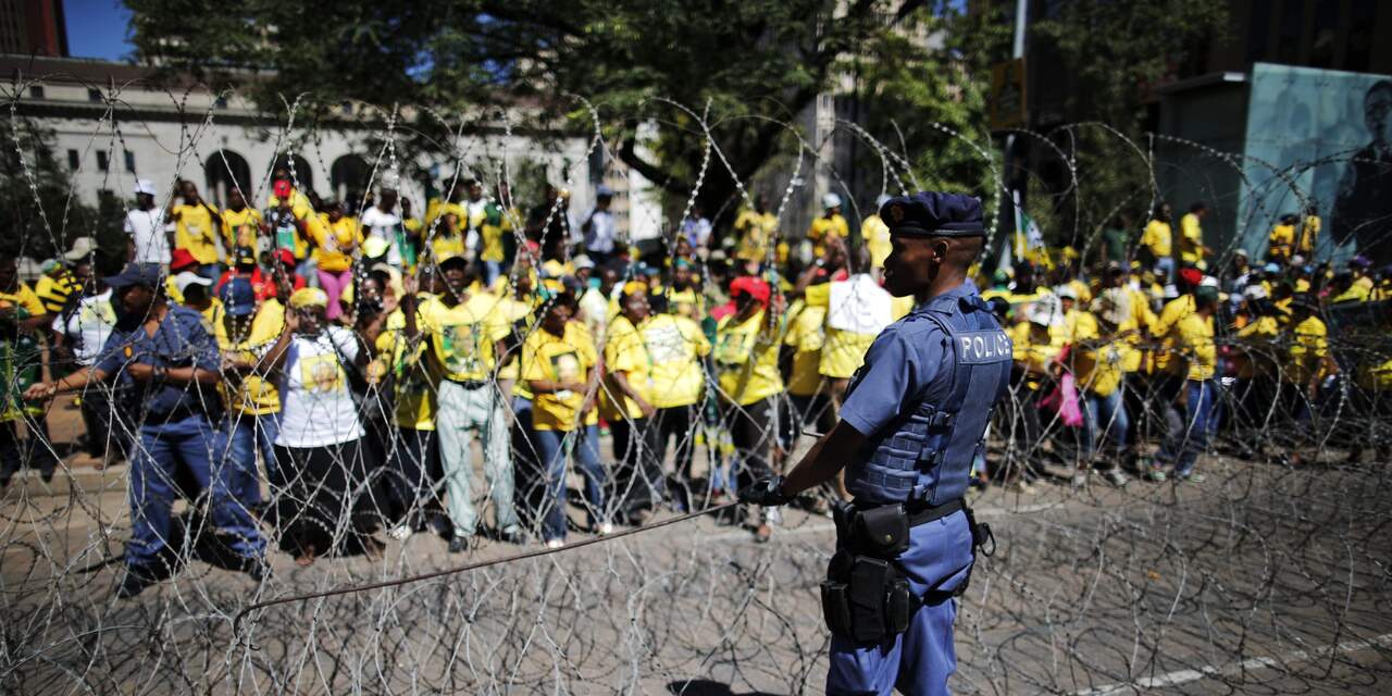 Politie Zuid-Afrika beschiet demonstranten