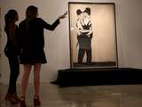 Robbie Williams veilt drie werken van Banksy uit zijn persoonlijke collectie