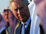 Donderdag 20 februari: De Britse prins Charles praat met de minister van de Nationale Garde Mutaib bin Abdullah in Riyad, Saudi-Arabië.