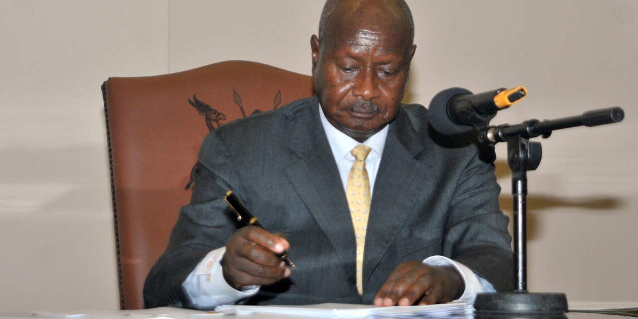 Ugandese president tekent antihomowet