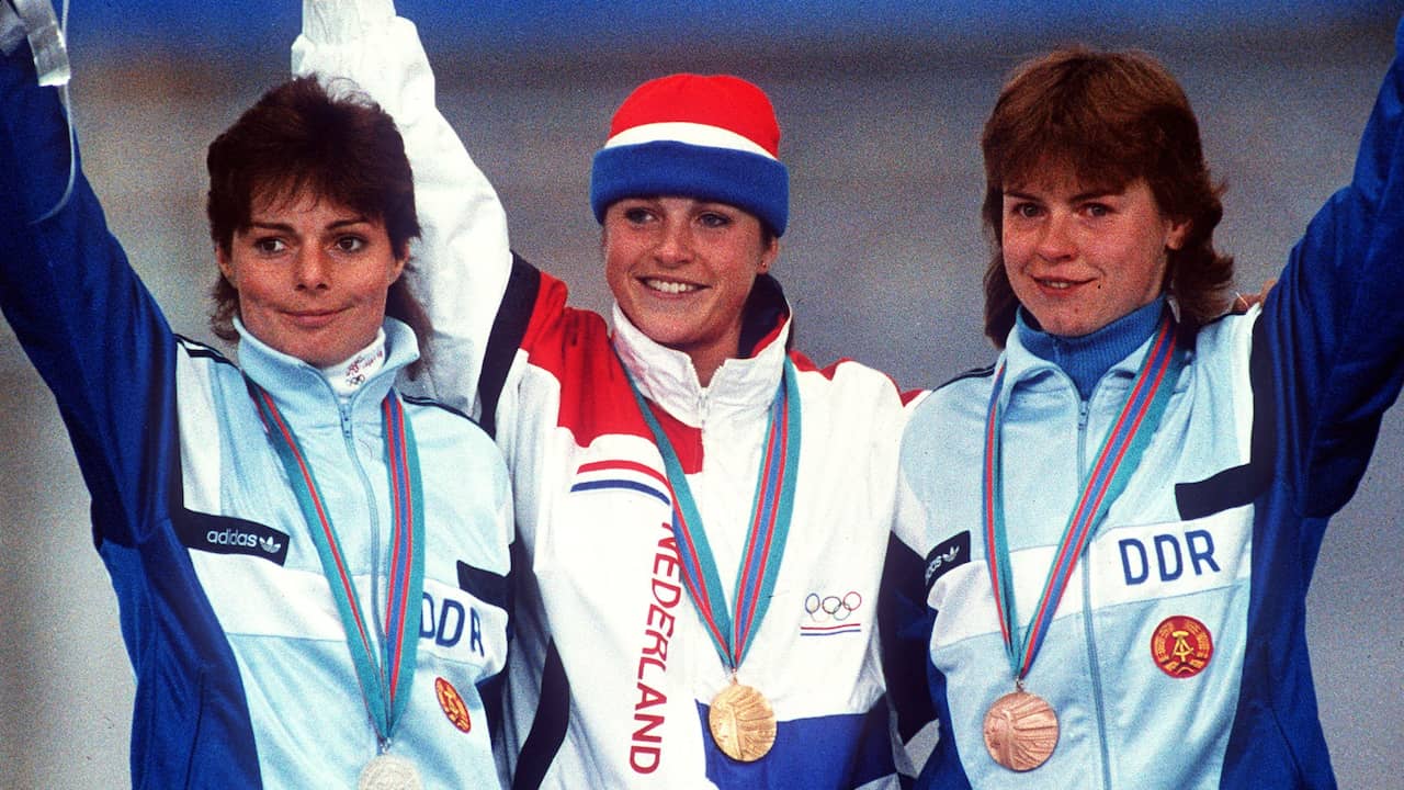 Yvonne van Gennip (midden) werd in 1988 olympisch kampioene op de 1.500, 3.000 én 5.000 meter.