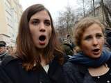 Ook Pussy Riot-leden Maria Aljochina en Nadezjda Tolokonnikova waren bij het protest. Volgens verslaggevers zijn zij ook opgepakt.