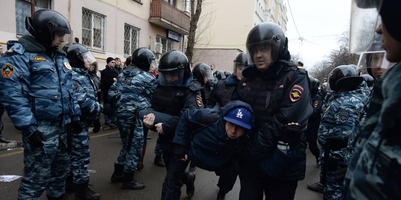 Ruim honderd arrestaties bij protest rechtbank Moskou