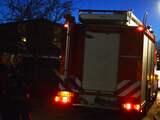 Auto op Het Kleine Loo in Den Haag uitgebrand door vuurwerk