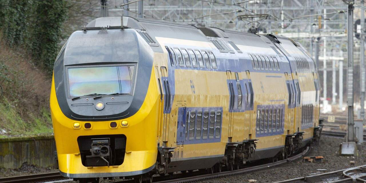 Stremming treinverkeer Almere duurt voort