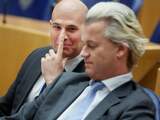 Van Klaveren laat weten dat de uitspraken van Wilders op de verkiezingsavond woensdag over 'minder Marokkanen' "mede-aanleiding voor het besluit", zijn, maar dat er meer speelde.