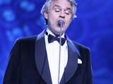 Andrea Bocelli zingt tijdens MTV EMA Awards