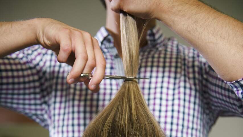 Kapperszaak Utrecht wint verkiezing slechtste slogan met 'zit je haircut'