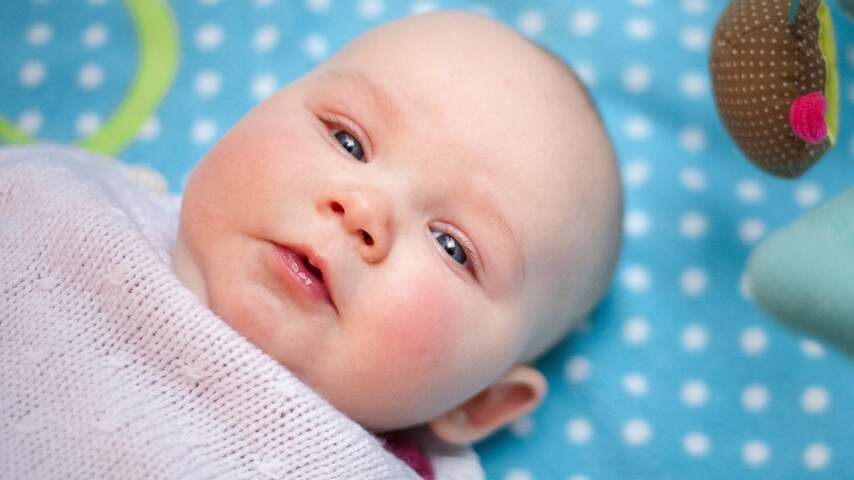 Baby beweegt te weinig en krijgt te veel calorieën