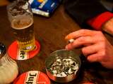 Verslaafd of overgewicht? Roken wordt duurder en snacken lastiger