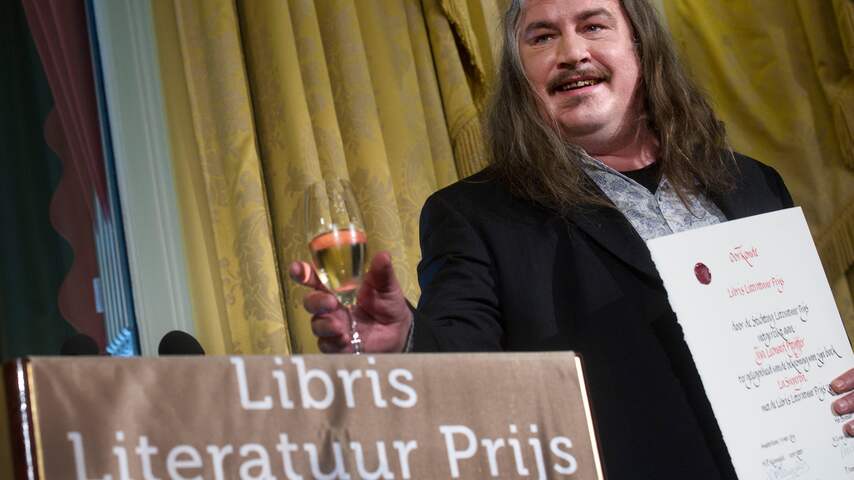 Ilja Leonard Pfeijffer wint Libris Literatuur Prijs