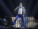 31 mei: De internetsensatie Gangnam Style van de Zuid-Koreaanse rapper-zanger PSY is de eerste video die twee miljard keer is bekeken op YouTube.