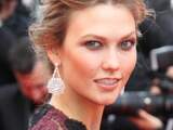 Karlie Kloss vrijwel onherkenbaar in campagne Chanel