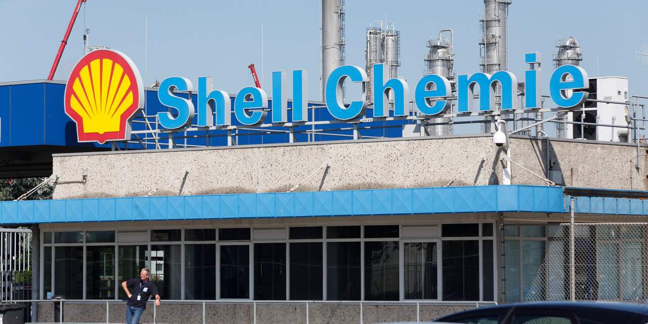 Shell start delen Moerdijk weer op