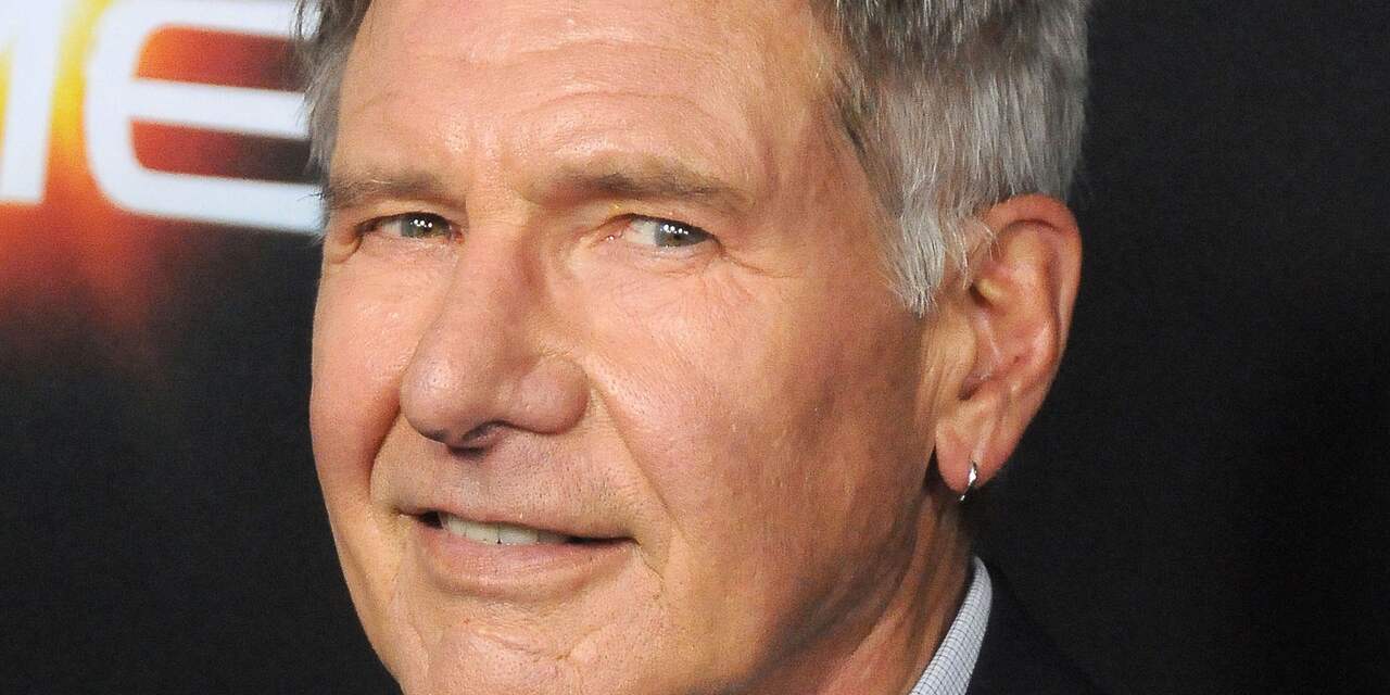 Harrison Ford loopt alweer zonder kruk