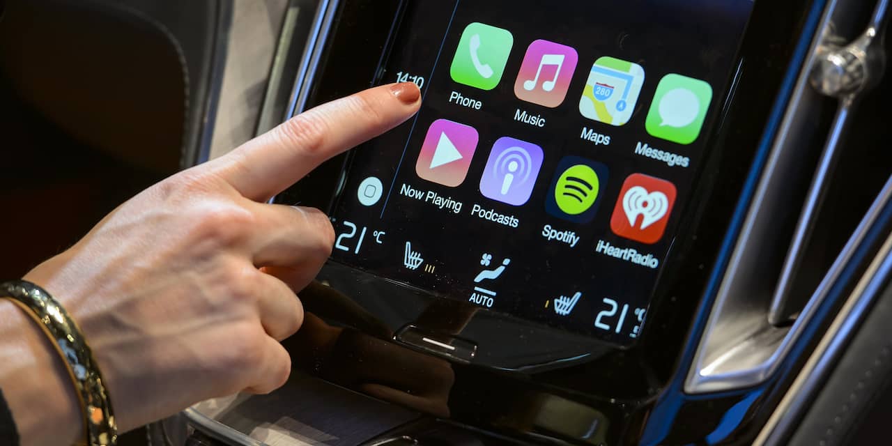 Ferrari verkoopt eerste auto met Apples Carplay NU Het laatste nieuws het eerst op NU.nl