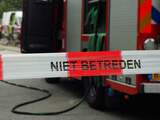 Het treinverkeer tussen Beverwijk en Uitgeest is maandagmiddag stilgelegd in verband met een gaslek. Uit voorzorg zijn rond de lekkende gasleiding ook 40 woningen ontruimd. Dat meldde de brandweer maandagmiddag.

Rond half 1 raakte een gasleiding in de Belgiëlaan door nog onbekende oorzaak lek. De netbeheerder is ter plaatse om het lek zo snel mogelijk te dichten. Volgens een woordvoerster van de brandweer is de situatie onder controle.
Omdat de wind het ontsnapte gas richting de spoorbaan blaast, is voor de zekerheid het treinverkeer gestaakt.
De bewoners die hun woningen tijdelijk moesten verlaten, zijn opgevangen in een nabijgelegen bejaardencentrum.