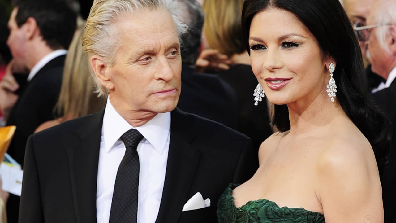 Catherine Zeta-Jones geniet meer van leven | Achterklap | NU.nl