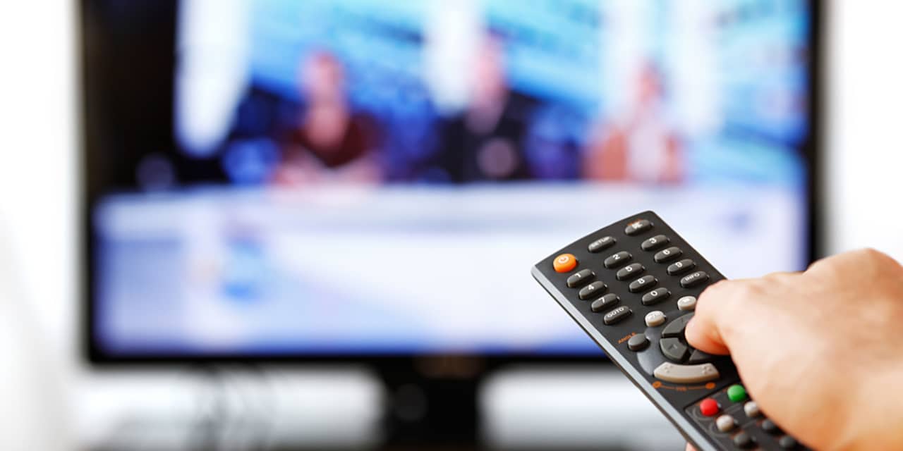Nederlanders kijken minder 'gewoon' televisie
