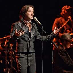 Rufus Wainwright brengt live-album uit met Amsterdam Sinfonietta