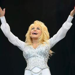 Dolly Parton krijgt rol in verfilming van eigen boek