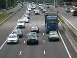 Ongeluk met vier auto's en vrachtwagen op A10