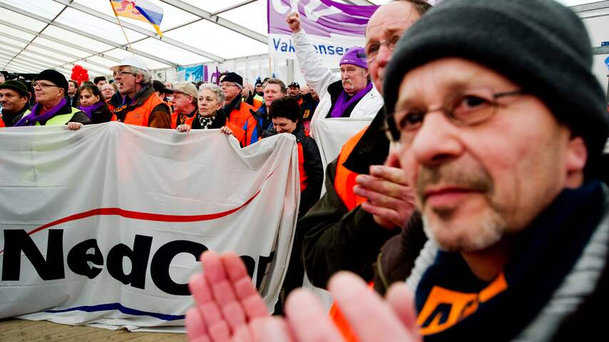 Medewerkers Nedcar in Den Haag