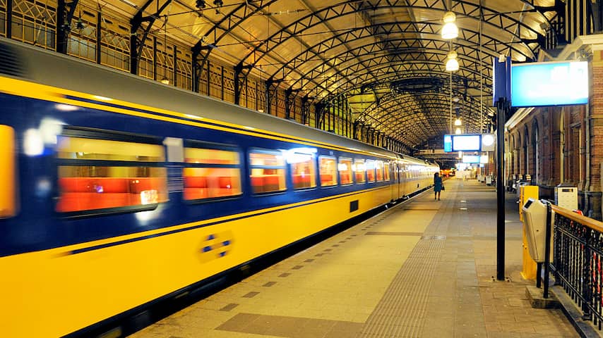 ns nederlandse spoorwegen spoor trein treinen sprinter