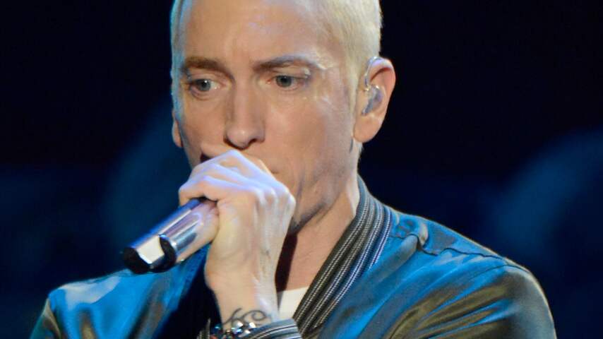 Recensieoverzicht: Verrassingsalbum Eminem 'knettert', maar ook 'aanstellerig'