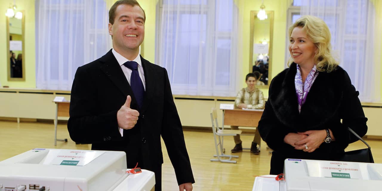 Medvedev laat fraude onderzoeken