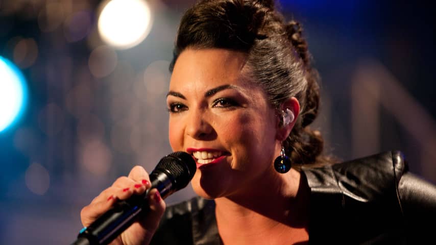 Caro Emerald op Top 2000 in concert