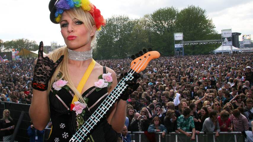 Vermaak op Free2dance podium - Bevrijdingsfestival Zwolle