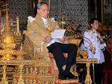 zondag 5 december - Net als Sinterklaas viert ook de koning van Thailand zijn verjaardag op 5 december. Bhumibol Adulyadej is zondag 83 jaar geworden. 