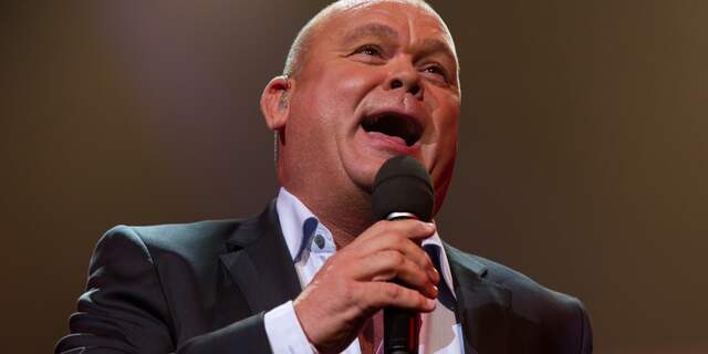 Paul de Leeuw met metropole orkest in de Amsterdamse HMH
