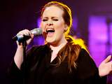 Adele met succes geopereerd aan stembanden